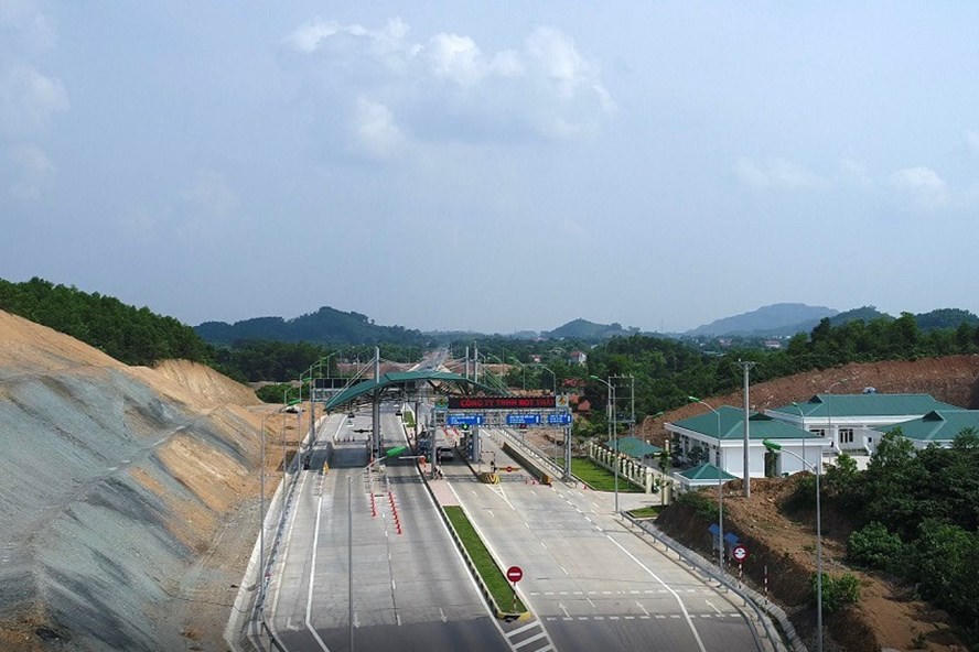 Dính quả đắng BOT, doanh nghiệp dè dặt với cao tốc Bắc - Nam