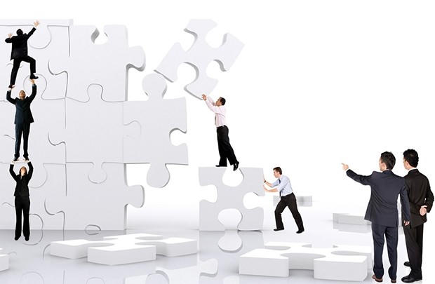 Doanh nghiệp buộc phải bán tài sản giảm thiếu rủi ro, tái cấu trúc bằng ngoại lực