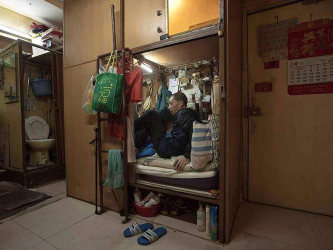 Giat minh cho tro chua den 2m2, be nhu 