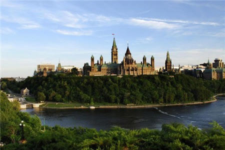 10 quốc gia tập trung nhiều người siêu giàu nhất thế giới - Ảnh 2.