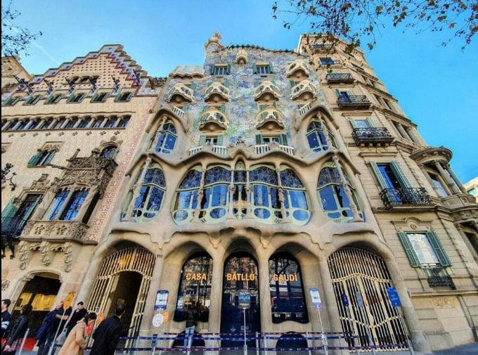 Chiêm ngưỡng kiến trúc độc lạ 'ngôi nhà xương cốt' trăm tuổi, là di sản thế giới được UNESCO công nhận