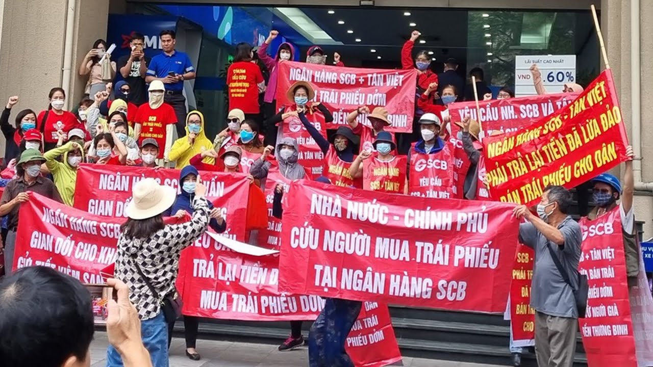 Người mua trái phiếu đồng loạt cầu cứu