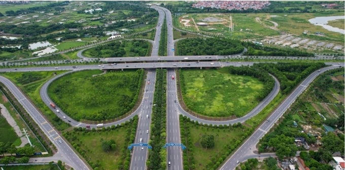 Hàng loạt hạ tầng đô thị được triển khai nhằm thúc đẩy huyện Đông Anh "cất cánh" lên thành thành phố trong tương lai. Ảnh: Internet