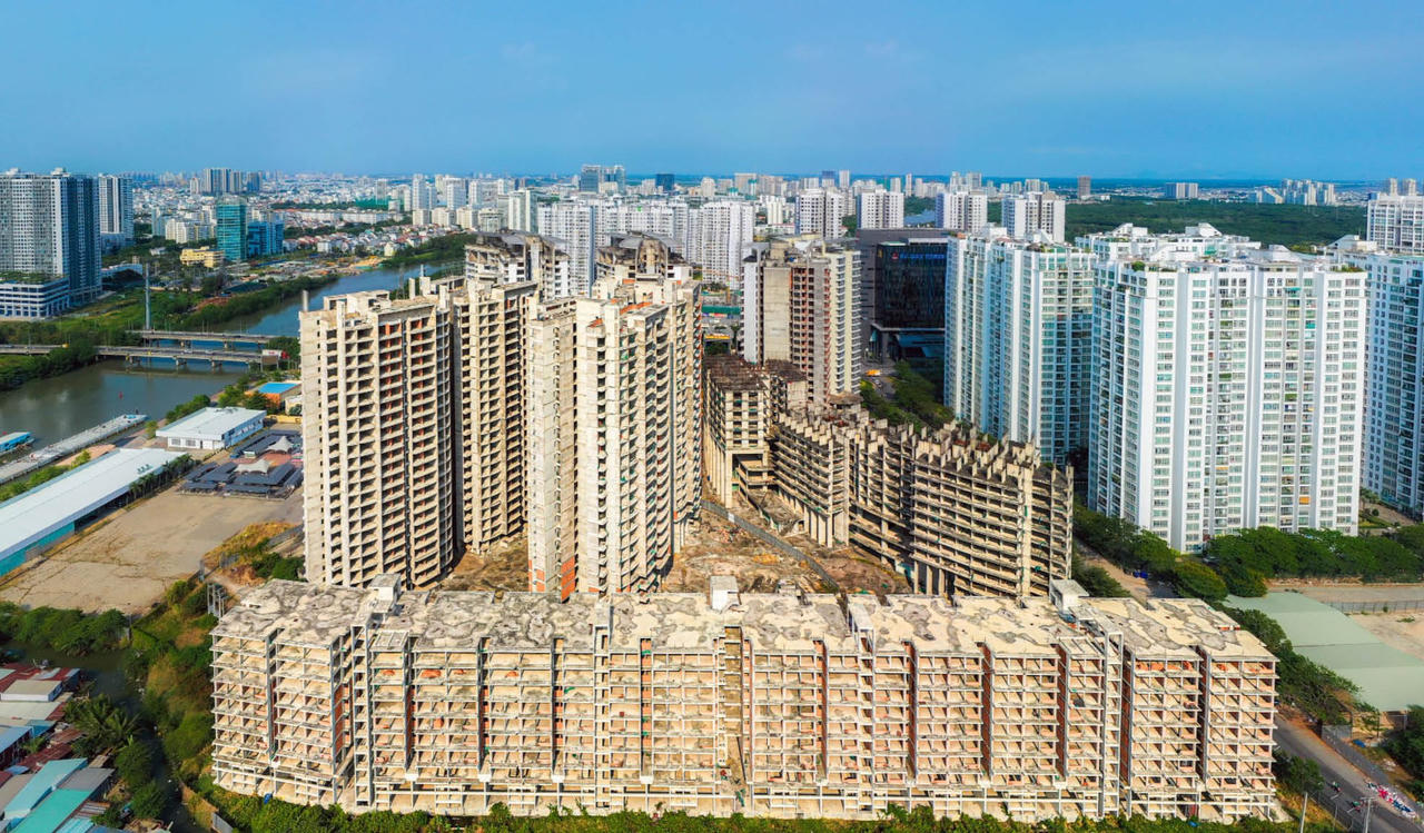 Chế tài treo trước mặt dự án 'treo'