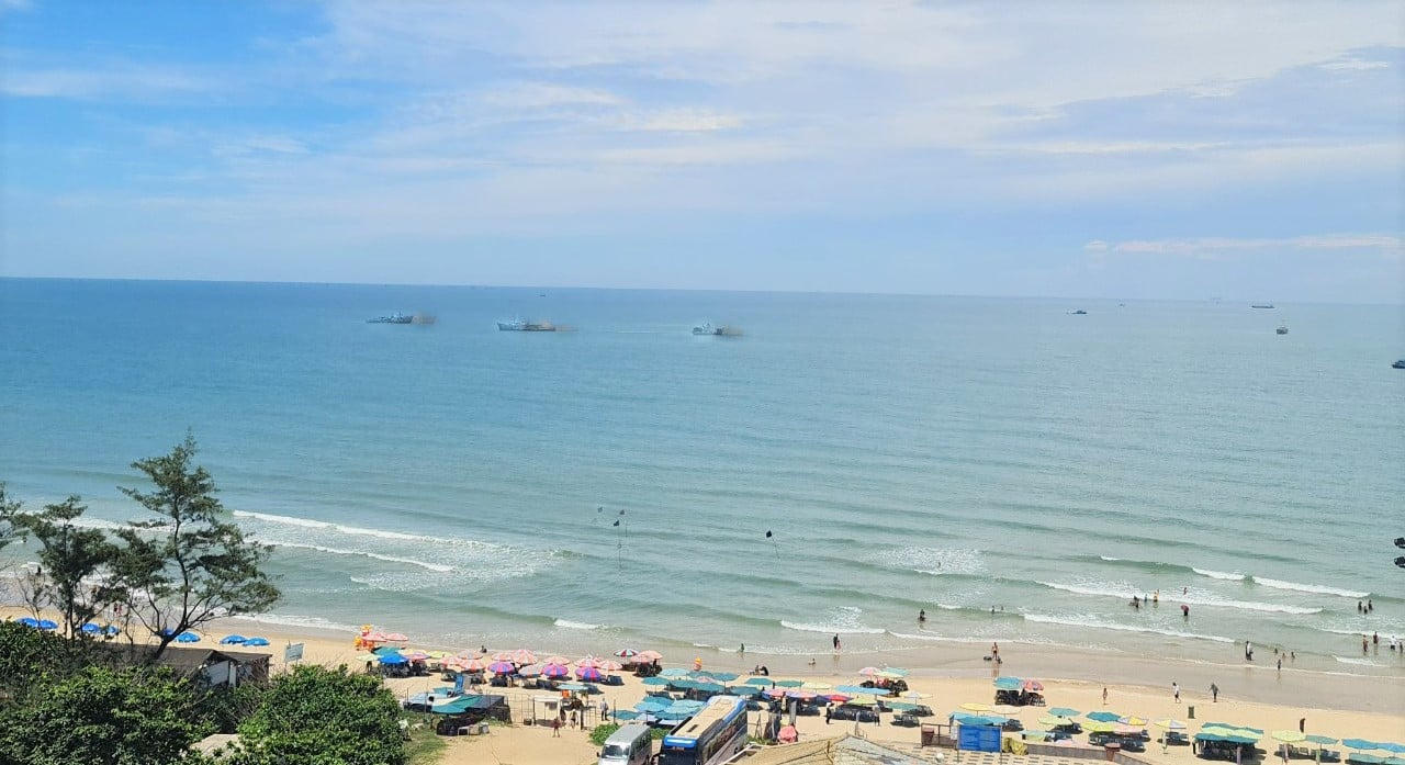 Tỉnh Bà Rịa – Vũng Tàu là địa phương duy nhất trong vùng Đông Nam bộ có bờ biển dài với bãi cát thoải, sạch, nước trong đủ điều kiện phát triển du lịch chất lượng cao. Ảnh: Hoàng Mẫn/ Báo điện tử Đảng Cộng sản Việt Nam