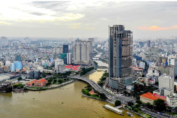 Theo các chuyên gia, thị trường BĐS hiện đối mặt với nhiều khó khăn. &nbsp;