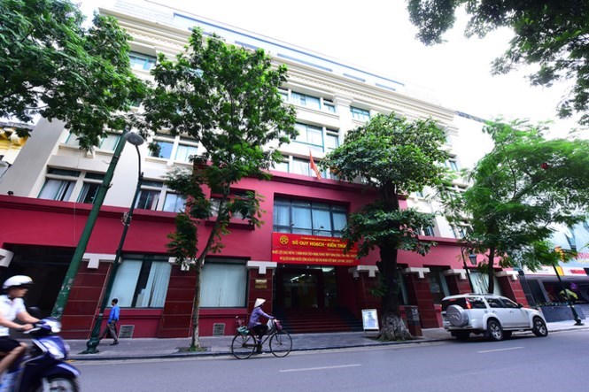 Hà Nội bán đất 'vàng' của 8 sở, ngành di dời thế nào?