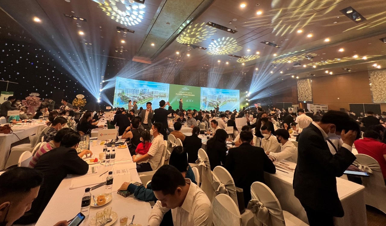 Hơn 600 khách hàng tham gia sự kiện Lễ giới thiệu căn hộ Flora Panorama &nbsp;