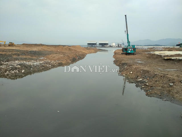 Dự án treo 7 năm bất ngờ đổ đất san lấp hàng trăm ha vịnh Hạ Long hình ảnh 3 du an treo 7 nam bat ngo do dat san lap hang tram ha vinh ha long hinh anh 3