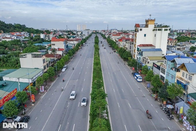 Một số đoạn trên tuyến đường đã hoàn tất và cho phép xe cộ đi lại. Ảnh: Báo Dân Trí