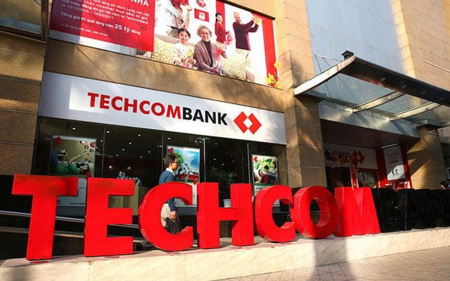 Luỹ kế 6 tháng đầu năm, lợi nhuận trước thuế của Techcombank ở mức 15.135 tỷ đồng, giảm 3,2% so với cùng kỳ.