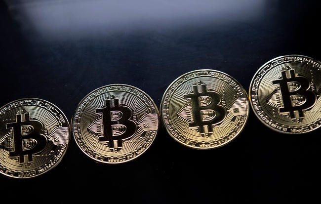 Hai dấu hỏi lớn về tương lai của bitcoin đằng sau "cơn điên" tăng giá