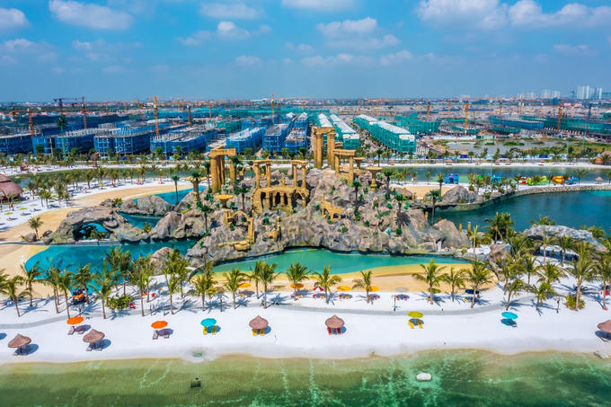 Tổ hợp công viên Biển tạo sóng nhân tạo Royal Wave Park đã là điểm đến không thể bỏ qua với giới trẻ ở phía Đông Hà Nội &nbsp;