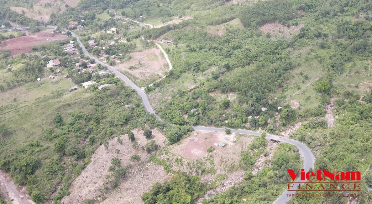 Đầu tư xây dựng Quốc lộ 15D để tạo liên kết vùng thuận lợi hơn.