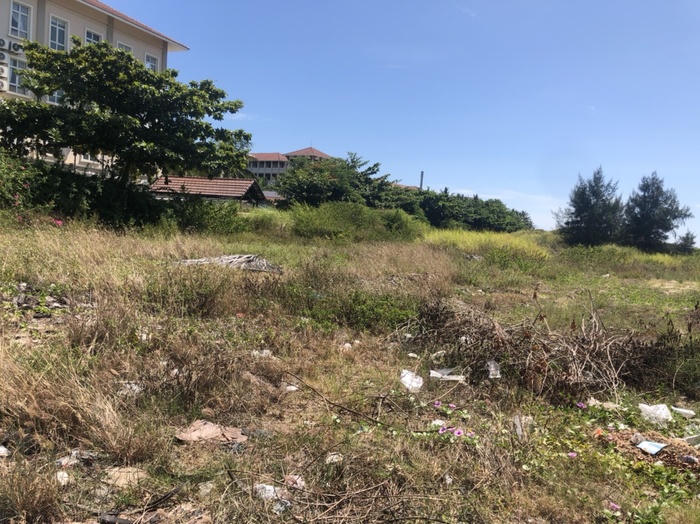 Theo đó, thành phố đã hoàn thành đưa vào sử dụng 5 lối xuống biển dọc các resort ven biển quận Ngũ Hành Sơn. &nbsp;