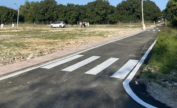 Với "chiêu trò" hiến đất làm đường, nhiều cá nhân, doanh nghiệp đã trục lợi trên đất nông nghiệp và tài sản của nhiều nhà đầu tư.