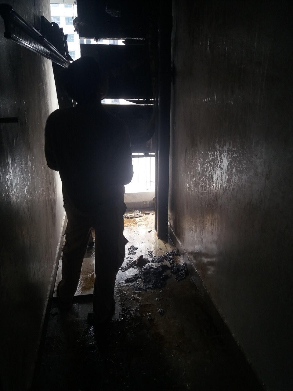 chay can ho chung cu cua tnr do dun bep gas hinh anh 5