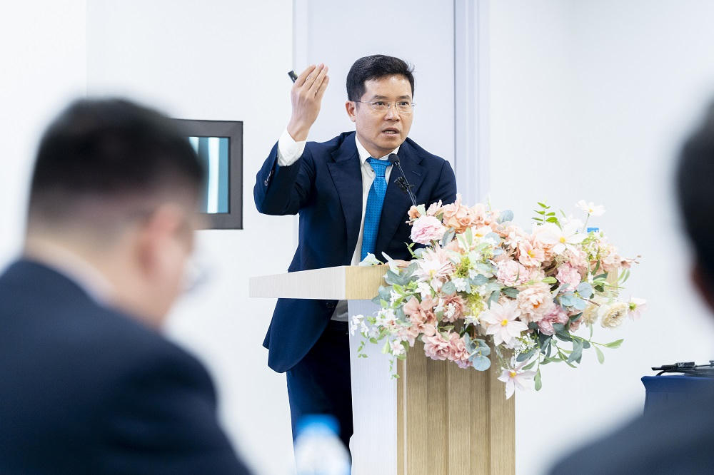 Ông Nguyễn Quang Thuân