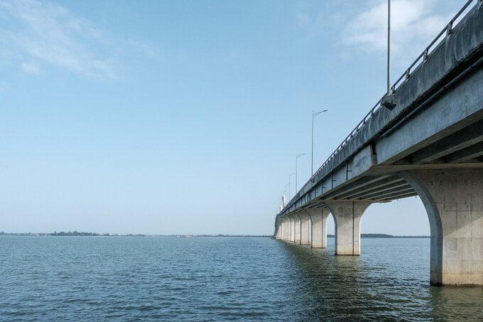 Cầu Cửa Hội nối tỉnh Nghệ An Và Hà Tĩnh &nbsp;