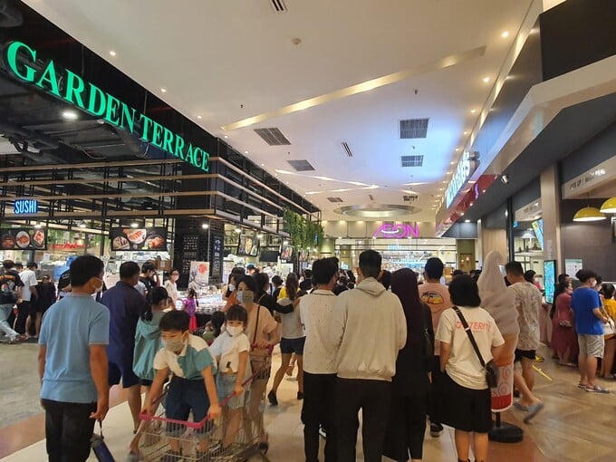 TP. HCM đặt mục tiêu trở thành trung tâm dịch vụ lớn, cao cấp, hiện đại của cả nước và khu vực. Ảnh: Internet