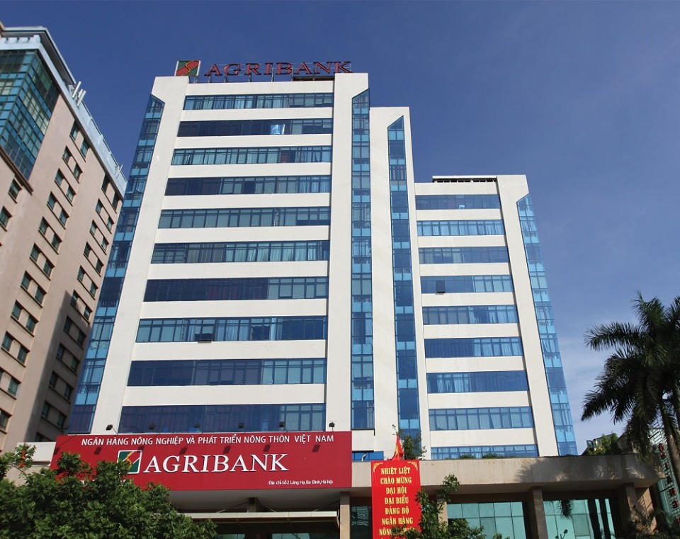 Tin ngân hàng nổi bật tuần qua: Agribank giảm lãi suất cho vay; Ngân hàng bán bảo hiểm phải ghi âm nội dung tư vấn