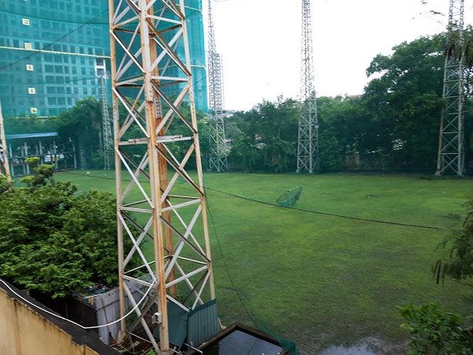 Giải tỏa bãi xe “mọc” trái phép trên đất quy hoạch trồng cây xanh