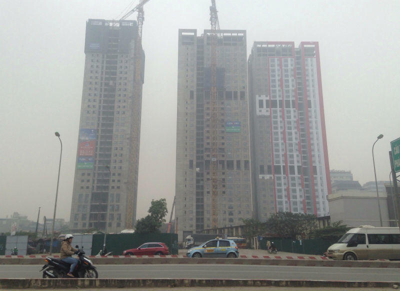 Một km gánh nghìn căn hộ: 'Điểm đen' quá tải mới ở Hà Nội