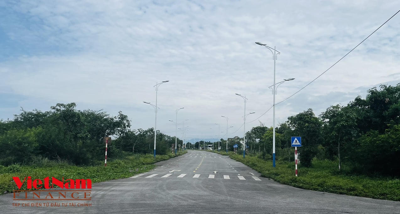 Cảnh hoang lạnh tại khu đô thị 400ha gần biên giới Việt - Trung