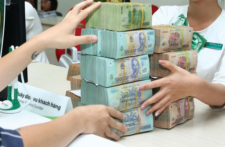 Theo SSI, việc NHNN phân bổ room tín dụng còn lại của năm 2022 tương đương với việc sẽ có khoảng 457.000 tỷ đồng sẽ được phân bổ về cho các ngân hàng.