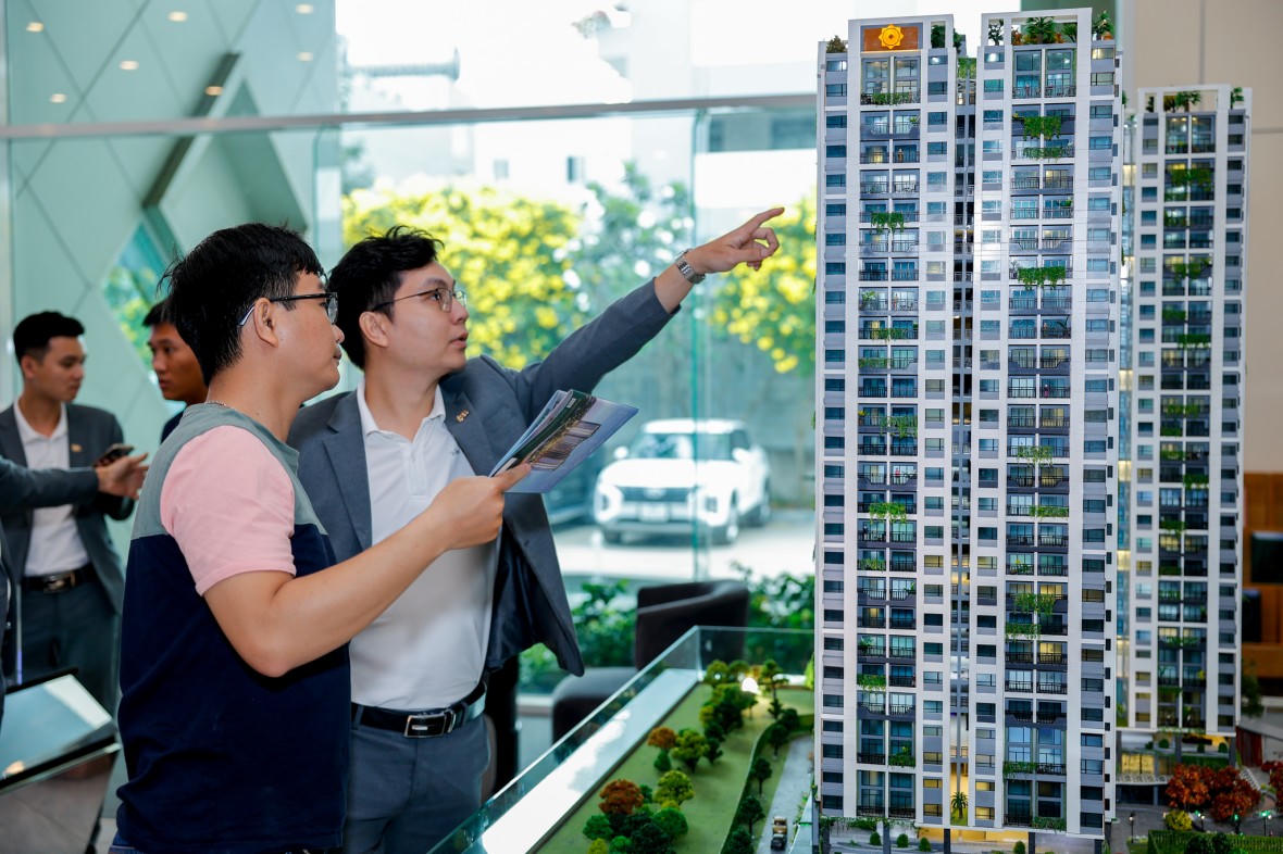 Dự án Phú Đông Sky Garden cất nóc vượt tiến độ