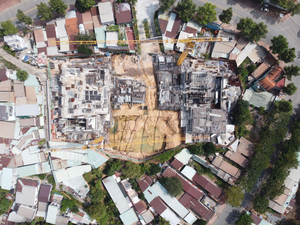 &nbsp;Mặc dù 2 lần vi phạm xây dựng không phép nhưng công trình này không bị cưỡng chế mà được cấp giấy phép xây dựng. &nbsp;