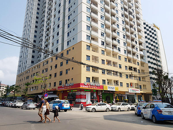 UBND quận Ngũ Hành Sơn (Đà Nẵng) chuẩn bị kế hoạch và lực lượng kỹ càng để thực hiện cưỡng chế tháo dỡ vi phạm trật tự xây dựng tại Tổ hợp Mường Thanh. &nbsp;