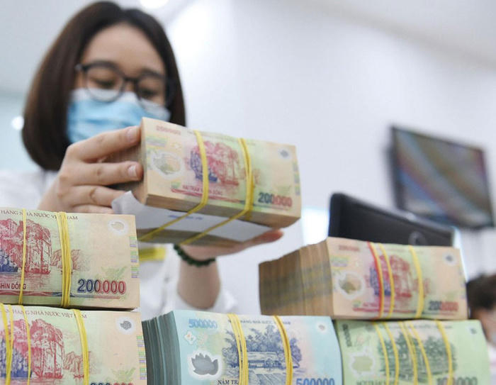 Ngân hàng tiếp tục lãi lớn: 'Người ngoài cười nụ, người trong khóc thầm'