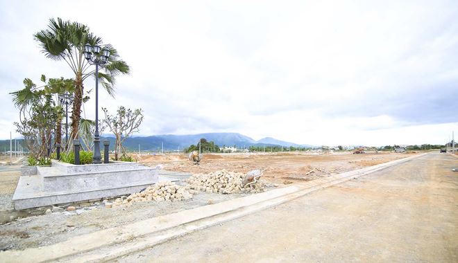 Giá cổ phiếu giảm mạnh, Văn Phú – Invest quyết định... "chia tiền"!