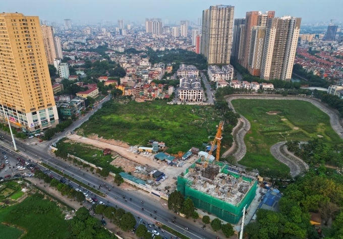 Doanh nghiệp địa ốc “nằm chờ” thủ tục