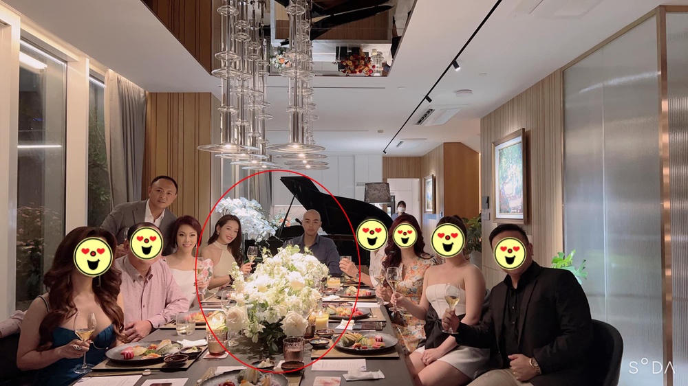 'Cậu ấm cô chiêu' gia tộc Sơn Kim: Học trường ĐH top đầu thế giới, kinh doanh thành công