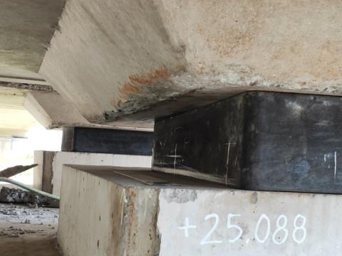 Gối cao su (màu đen) sử dụng cho gói thầu CP2 - Ảnh: TTO &nbsp;