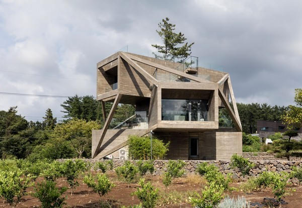 Dinh thự độc đáo hiếm thấy ở quê nhà ông Park Hang Seo