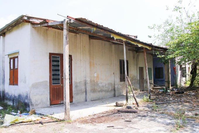 Những ngôi nhà mục nát nhưng không được phép sửa chữa
