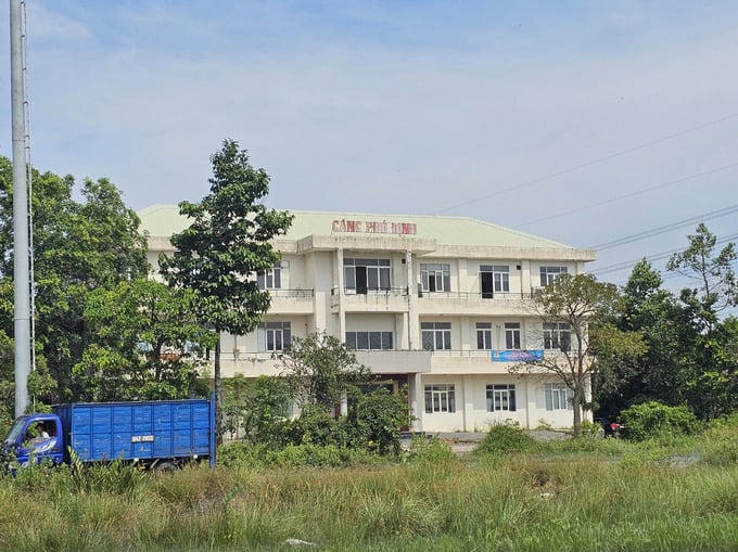 Sau nhiều lần bị “tuýt còi” vì dính sai phạm, cảng Phú Định giờ ra sao?