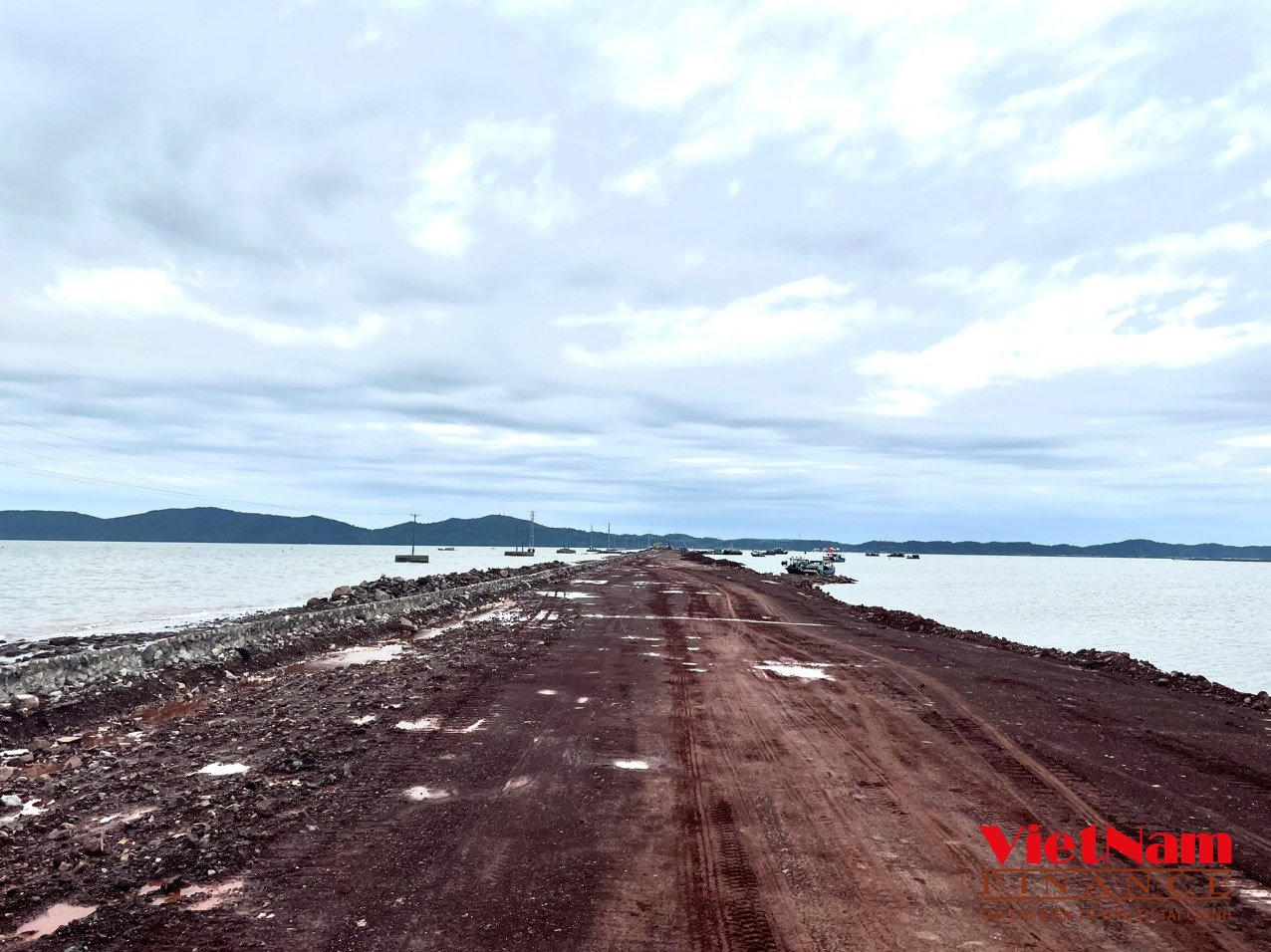 Dính nhiều vi phạm tại dự án đường vượt biển 520 tỷ, Chủ tịch TP.Móng Cái bị kỷ luật