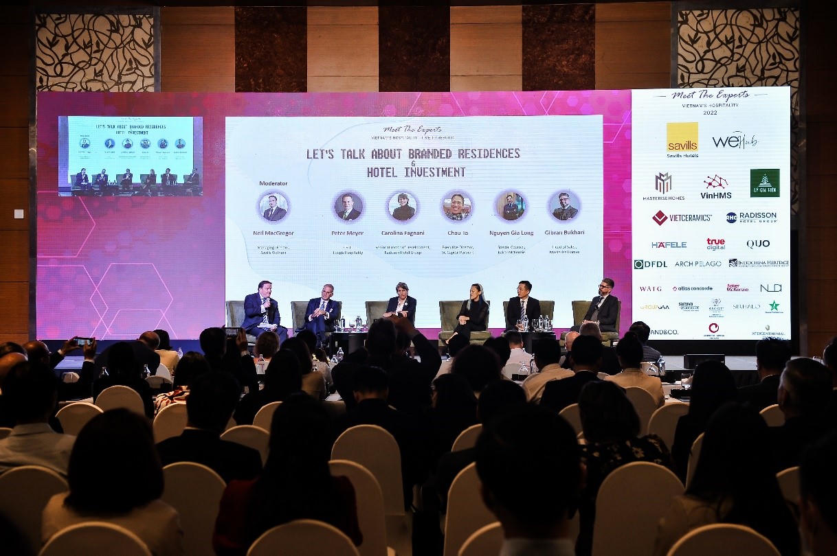 Các diễn giả tham gia thảo luận về chủ đề Branded Residence tại Meet the Experts 2022 &nbsp;