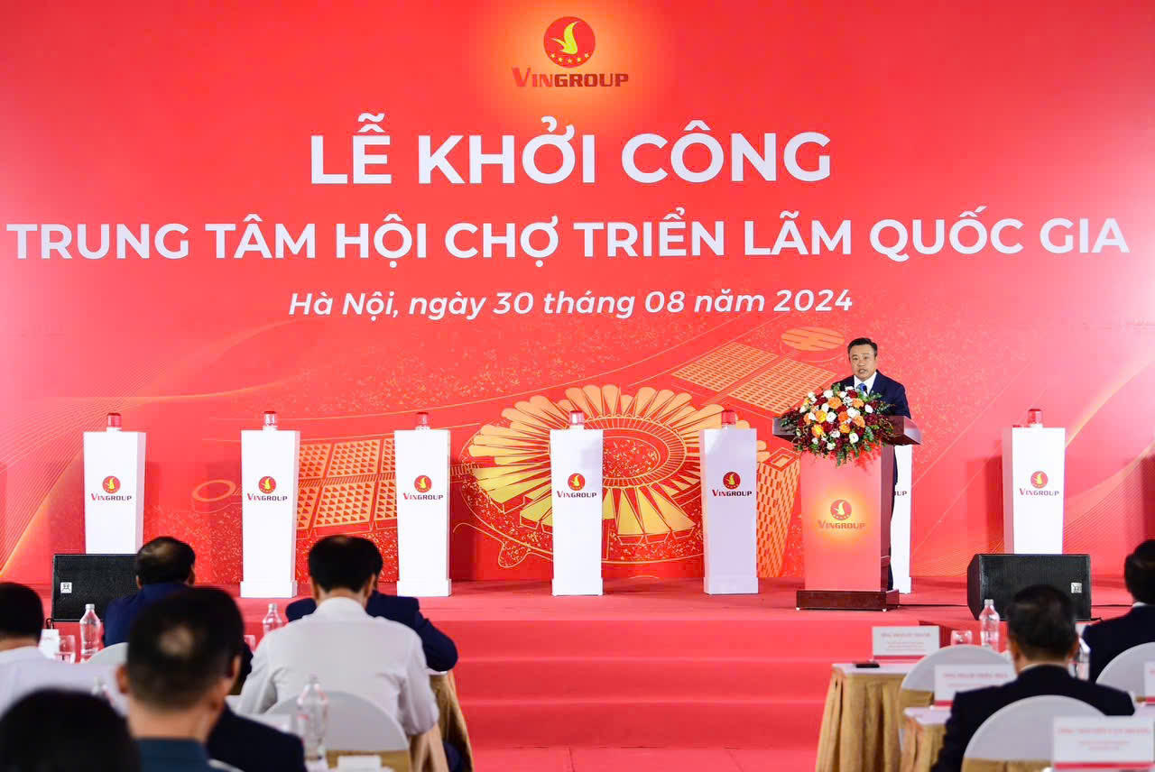 Ông Trần Sỹ Thanh - Ủy viên Trung ương Đảng, Phó Bí thư Thành ủy, Chủ tịch UBND thành phố Hà Nội phát biểu tại Lễ Khởi công Trung tâm Hội chợ Triển lãm Quốc gia - công trình trọng điểm tại thành phố Hà Nội &nbsp;