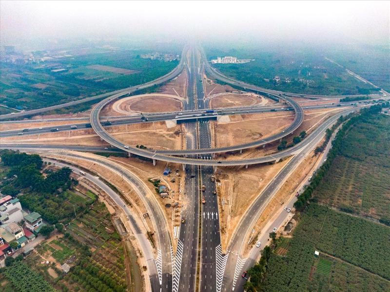 Cần sự vào cuộc quyết liệt hơn nữa để đẩy nhanh tiến độ giải ngân vốn đầu tư công. Ảnh minh họa. &nbsp;