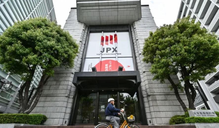 Tòa nhà trụ sở Sở giao dịch chứng khoán Tokyo (TSE) ở khu vực Nihonbashi của Tokyo (Ảnh: Richard A. Brooks/AFP/Getty Images)
