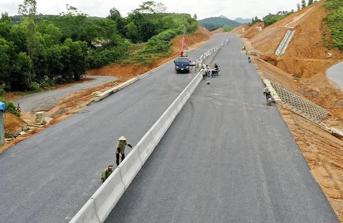 'Đại công trường' cao tốc Tuyên Quang - Phú Thọ hơn 3.700 tỷ tăng tốc về đích