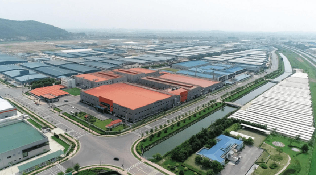 Đầu tư xây dựng và kinh doanh kết cấu hạ tầng khu công nghiệp Hòa Yên. &nbsp;