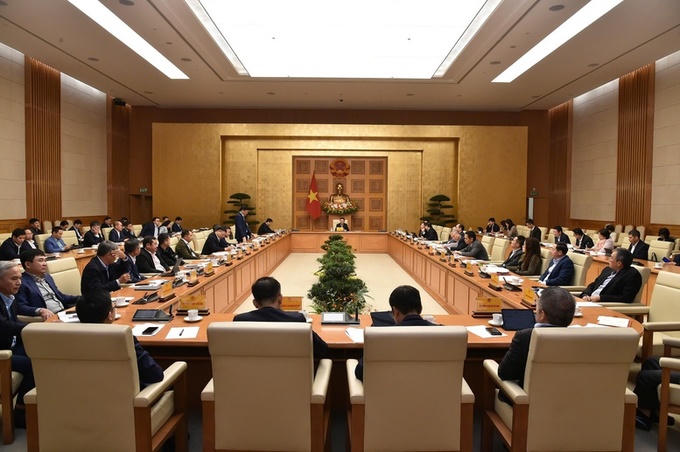 * Sáng cùng ngày Phó thủ tướng Hồ Đức Phớc đã họp về sắp xếp Ủy ban Giám sát Tài chính Quốc gia.