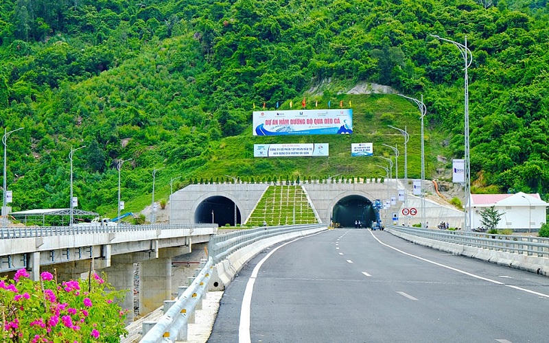Dòng vốn tín dụng gần 8.000 tỷ đồng chảy về hai dự án cao tốc của liên danh Tập đoàn Đèo Cả 