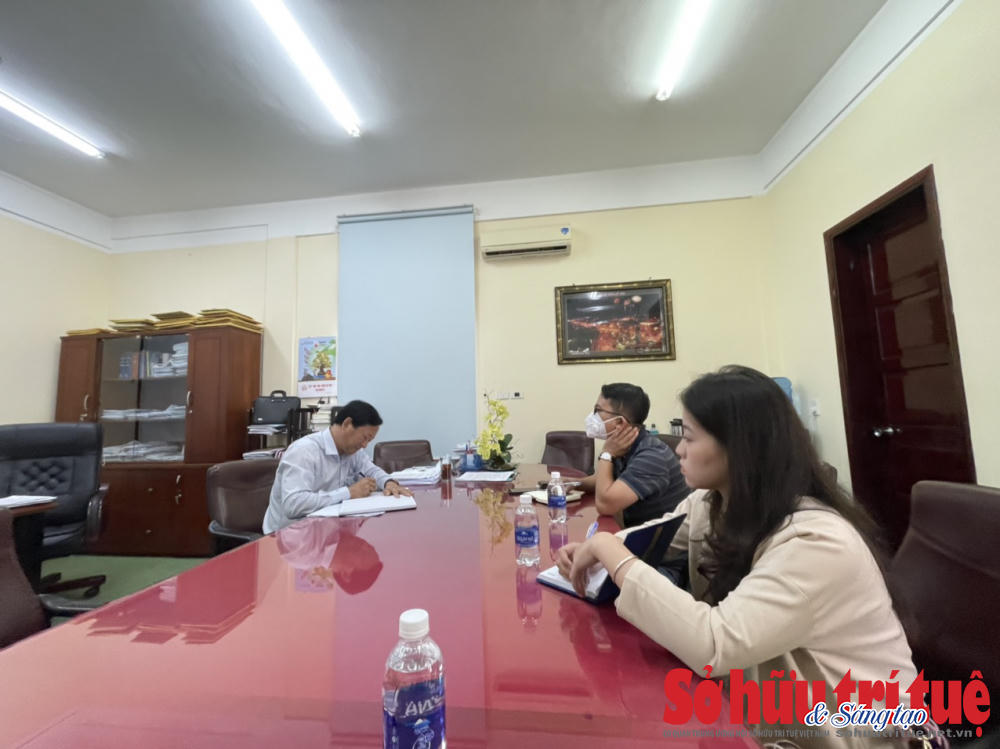Ông Phạm Phúc Lộc làm việc với phóng viên TC Sở hữu trí tuệ & Sáng tạo.&nbsp; &nbsp;
